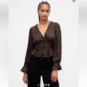 GAP Eyelet V-Neck Peplum Top Size M NWT